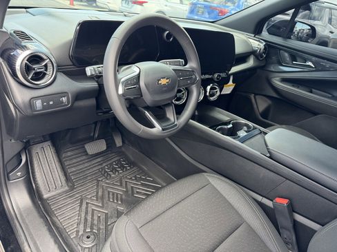 Used 2025 Chevrolet Blazer EV LT image 12