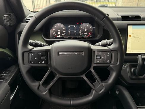 Used 2023 Land Rover Defender 110 75th Limited Edition image 12