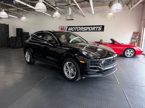 Used 2019 Porsche Macan S AWD/4WD image 1