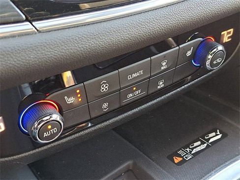 Used 2023 Buick Enclave Essence w/ Experience Buick Package image 21