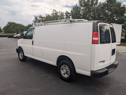 Used 2015 Chevrolet Express 2500 image 7