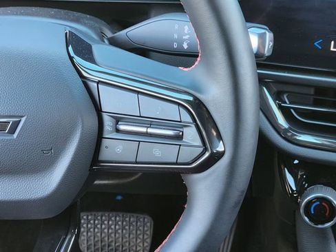 New 2025 Chevrolet Equinox EV RS FWD image 22