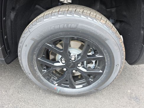 New 2025 Jeep Grand Cherokee L Altitude image 33