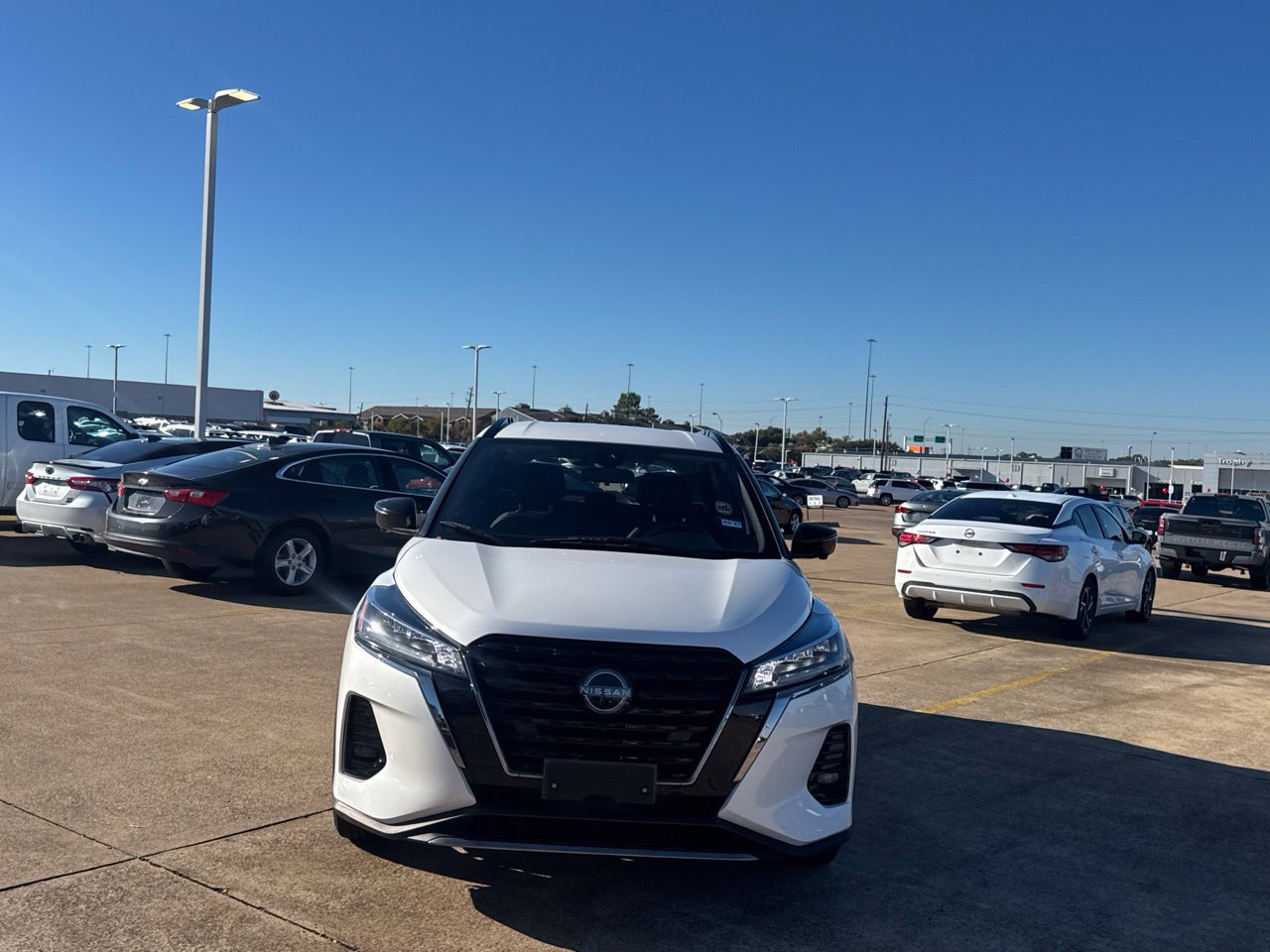 Certified 2023 Nissan Kicks SR w/ Exterior Package FWD image 6