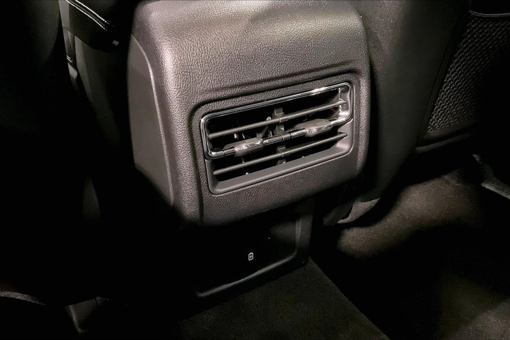 Used 2024 Lincoln Corsair Reserve AWD/4WD image 11
