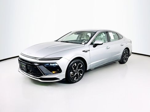 Used 2024 Hyundai Sonata SEL image 3