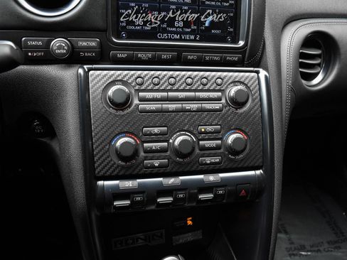 Used 2013 Nissan GT-R Black Edition AWD/4WD image 13