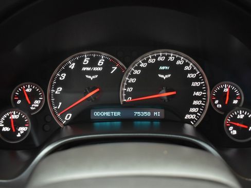 Used 2006 Chevrolet Corvette Coupe RWD image 15