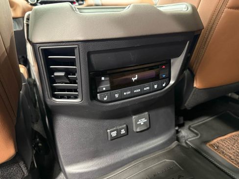 Used 2025 Toyota Sequoia 4WD image 18