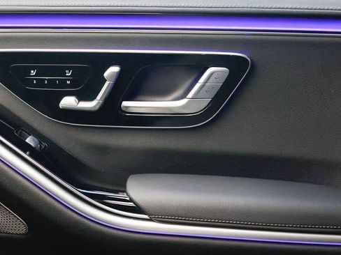 Certified 2023 Mercedes-Benz S 500 4MATIC image 33
