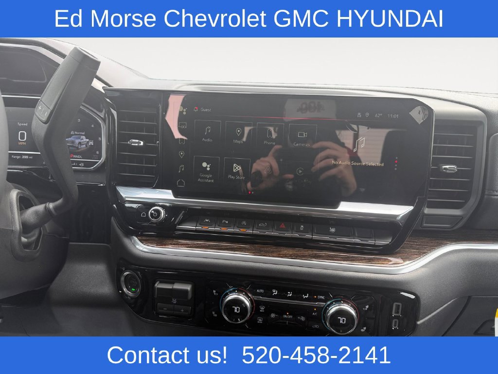 Used 2025 GMC Sierra 1500 SLE w/ Preferred Package AWD/4WD image 11