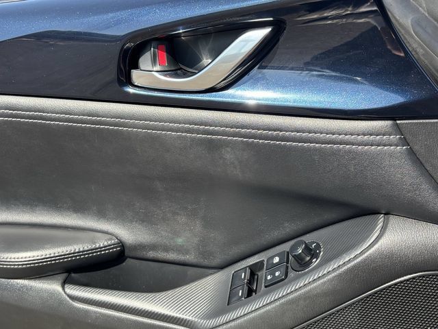 Used 2025 MAZDA MX-5 Miata RF Grand Touring RWD image 18