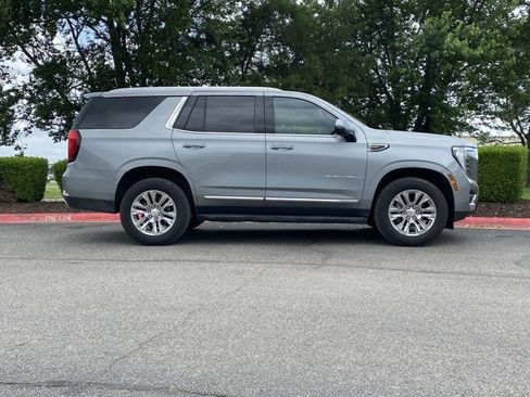 Used 2025 GMC Yukon Denali AWD/4WD image 2