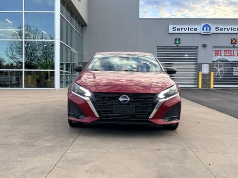 Used 2024 Nissan Altima 2.5 SV image 5