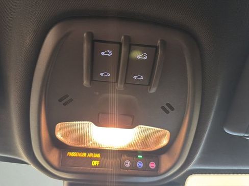 Used 2024 Chevrolet Trax RS w/ Sunroof Package image 25