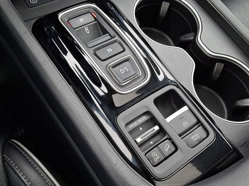 Used 2024 Honda Pilot Elite image 17