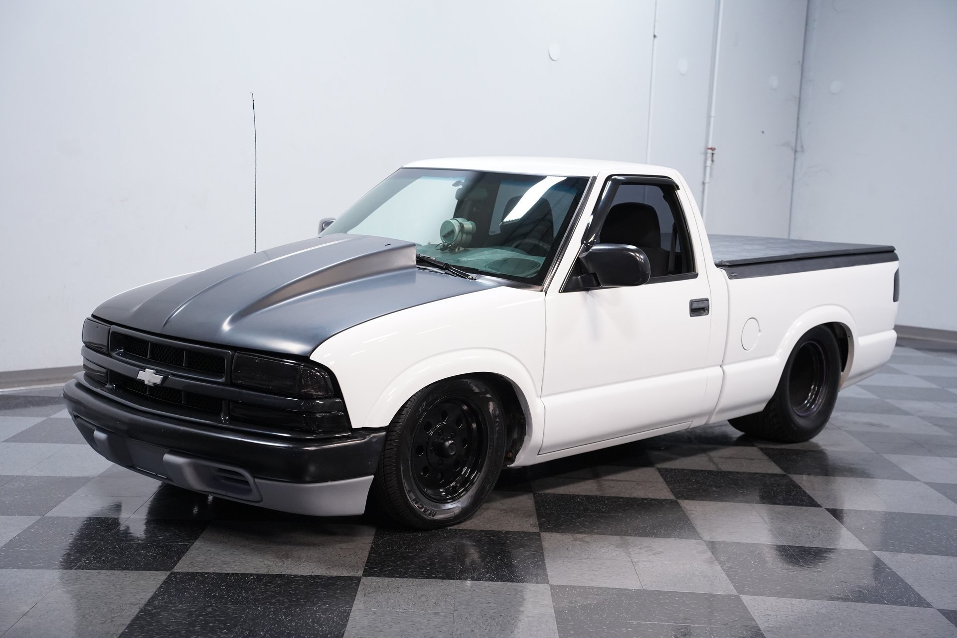 Used 2003 Chevrolet S10 Pickup 2WD Regular Cab image 5