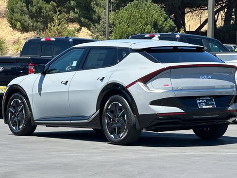 New 2026 Kia EV6 Wind RWD image 6