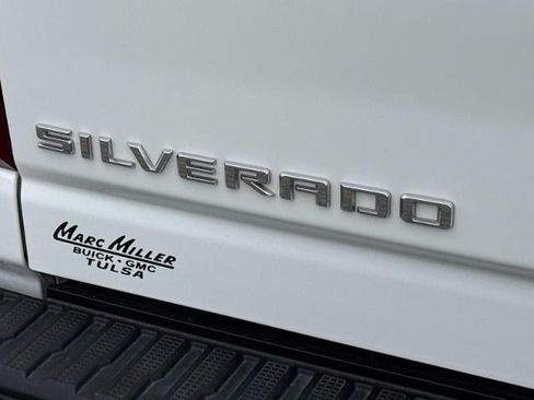 Used 2025 Chevrolet Silverado 2500 Custom w/ Custom Convenience Package AWD/4WD image 6