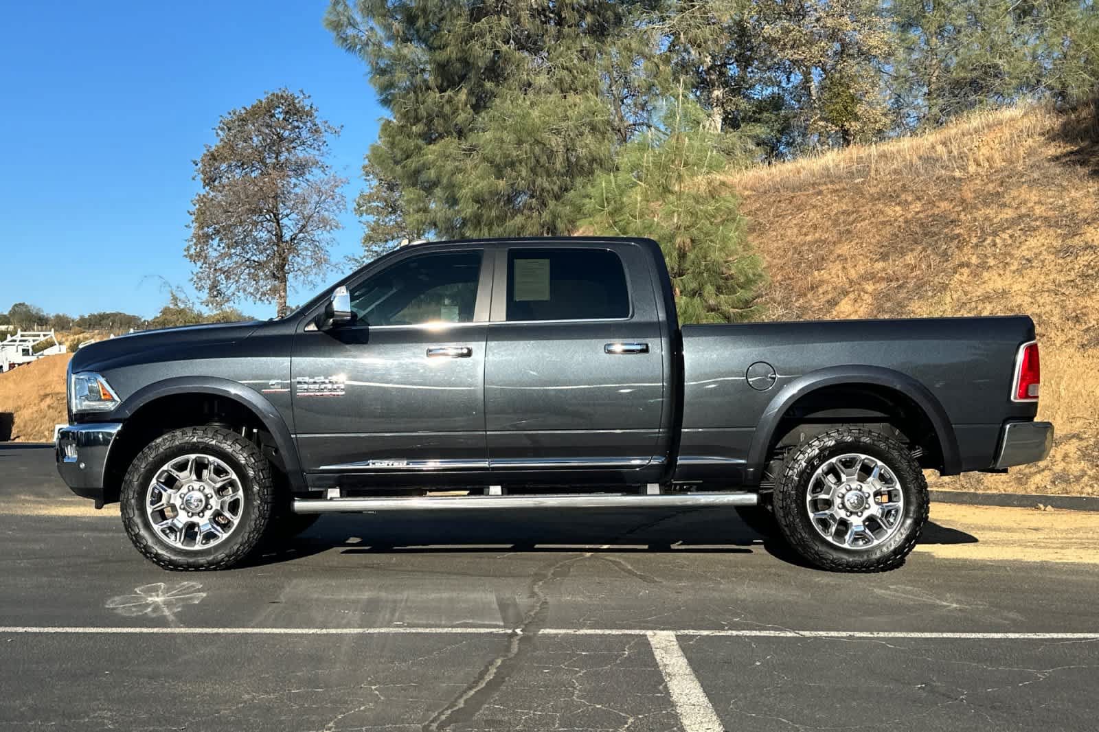 Used 2016 RAM 3500 Laramie Longhorn AWD/4WD image 7