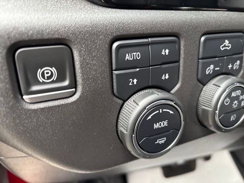 Certified 2022 Chevrolet Silverado 1500 RST AWD/4WD image 15