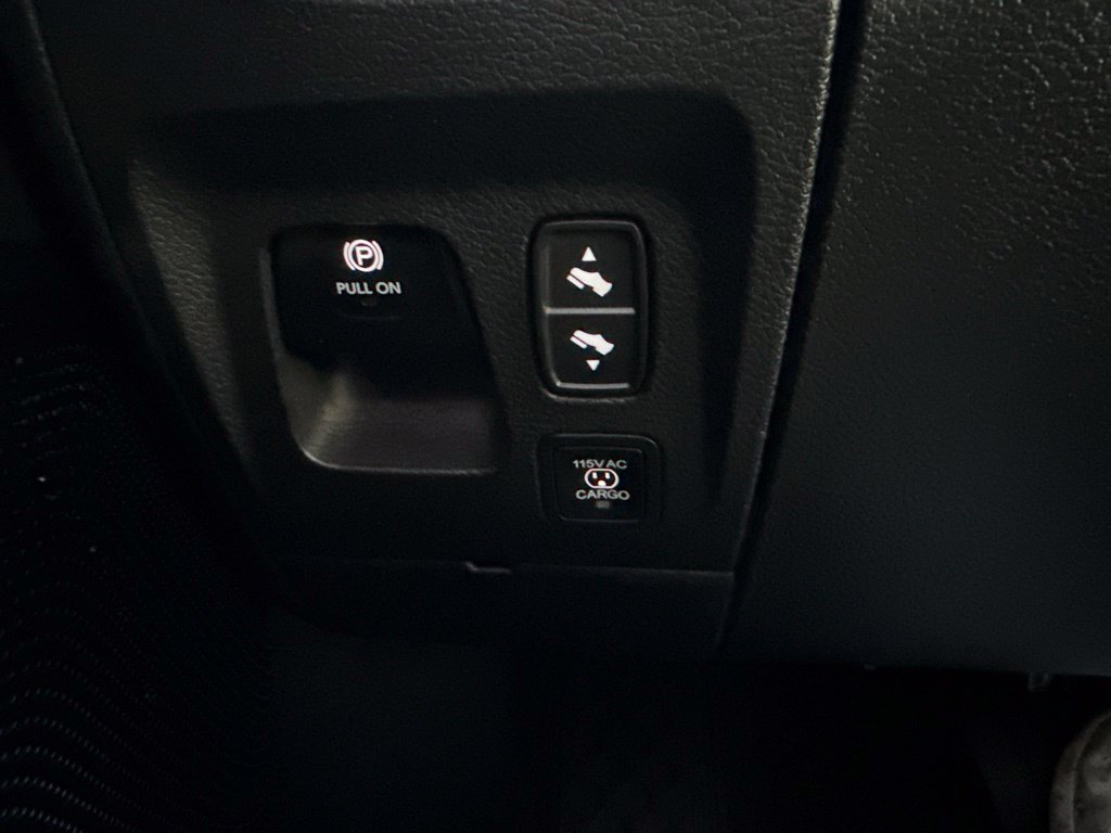 Used 2025 RAM 1500 Limited AWD/4WD image 25