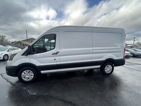 Used 2024 Ford Transit 250 w/ Exterior Upgrade Package image 4