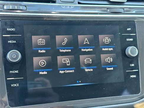 Certified 2023 Volkswagen Tiguan SE w/ Panoramic Sunroof Package image 23