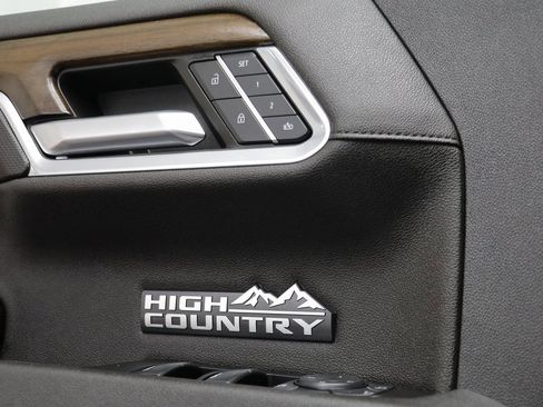 Certified 2024 Chevrolet Silverado 1500 High Country w/ High Country Premium Package image 7