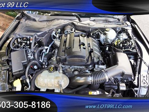 Used 2018 Ford Mustang Coupe RWD image 14