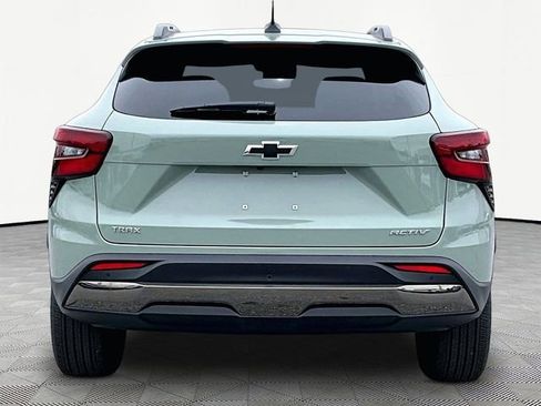 New 2026 Chevrolet Trax ACTIV w/ Sunroof Package FWD image 5