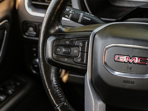 Used 2022 GMC Yukon XL SLT image 13