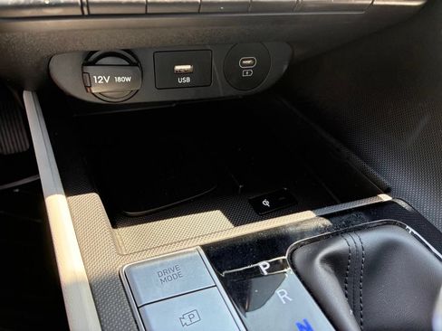 Used 2024 Hyundai Elantra Limited FWD image 35