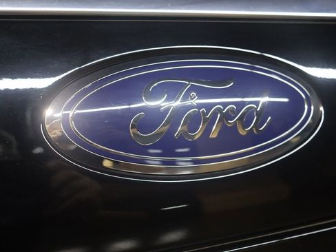 Used 2023 Ford Expedition XL image 18