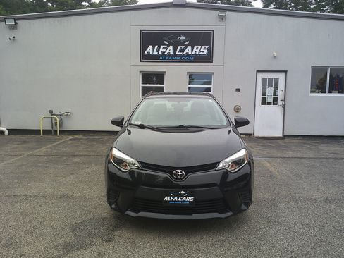 Used 2014 Toyota Corolla LE FWD image 2