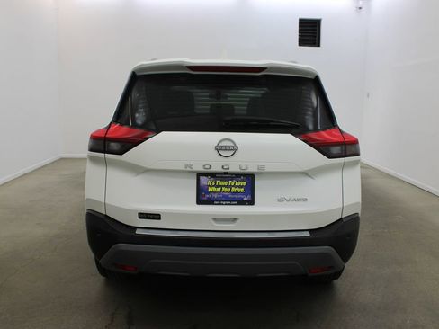 Used 2023 Nissan Rogue SV w/ SV Premium Package image 4