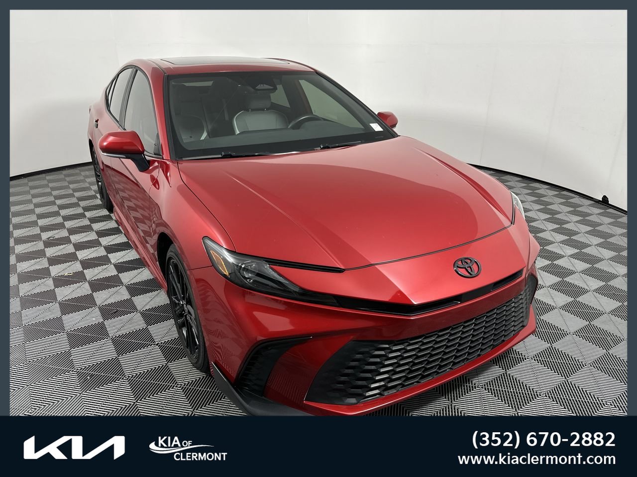 Used 2025 Toyota Camry SE w/ Multimedia Upgrade Package FWD image 1