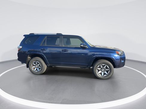 Used 2022 Toyota 4Runner SR5 Premium image 10