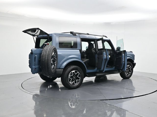 Used 2025 Ford Bronco Outer Banks AWD/4WD image 50