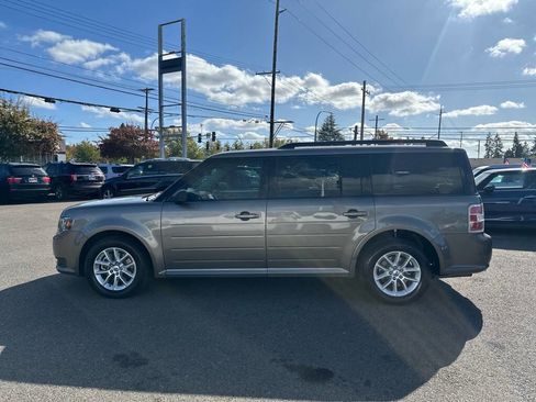 Used 2013 Ford Flex SE image 10