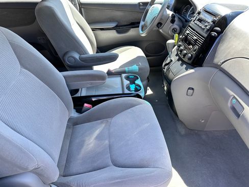 Used 2004 Toyota Sienna LE FWD image 11