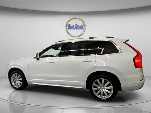 Used 2017 Volvo XC90 T6 Momentum w/ Vision Package AWD/4WD image 4