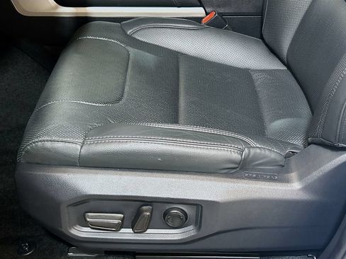 Used 2024 Toyota Tundra Limited AWD/4WD image 17