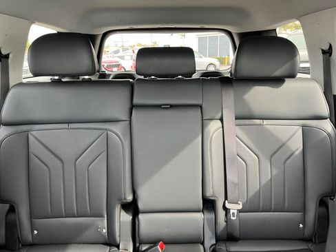 Used 2025 Hyundai Santa Fe SEL FWD image 41