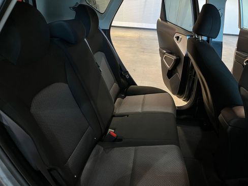 Used 2025 Kia Soul LX w/ LX Technology Package FWD image 36