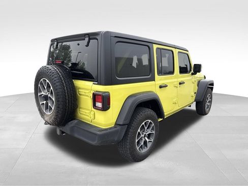 Used 2024 Jeep Wrangler Unlimited Sport AWD/4WD image 5