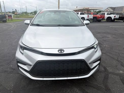Used 2023 Toyota Corolla SE w/ Carpet Mat Package (TMS) FWD image 2