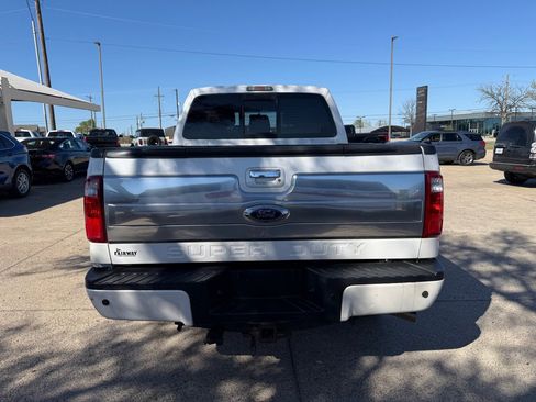 Used 2014 Ford F250 Platinum w/ FX4 Off-Road Package AWD/4WD image 6