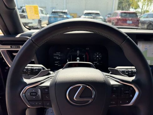 Used 2025 Lexus GX 550 AWD/4WD image 25