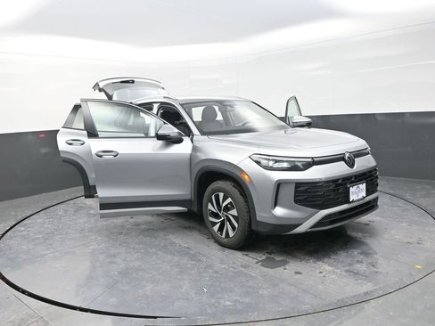 New 2026 Volkswagen Tiguan S image 29